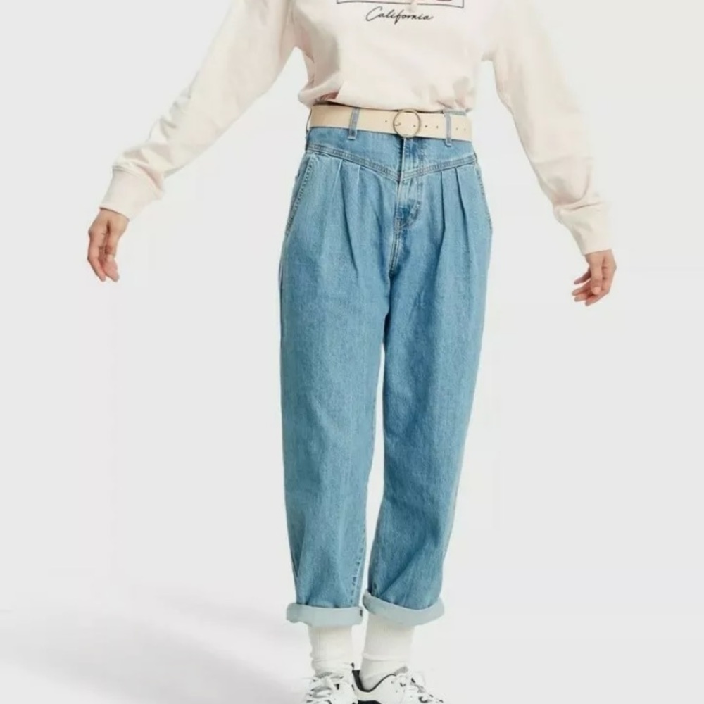Levi’s New Big E Balloon 80’s Style‎ Jeans size 23